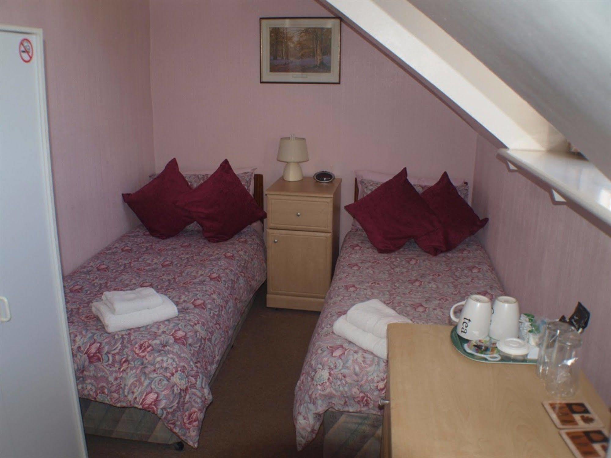 Olivers Guest House Веймут Екстер'єр фото