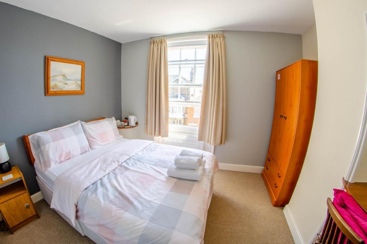 Olivers Guest House Веймут Екстер'єр фото